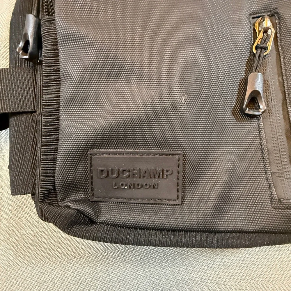 Duchamp London Mens Black Crossbody Sling Bag Tech Fabric Padded Mesh Back 2251